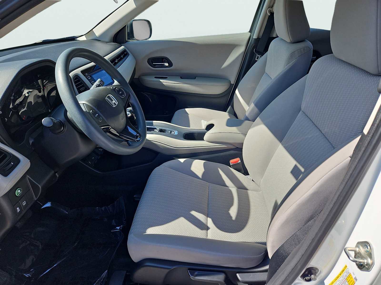 Used 2018 Honda HR-V LX image 25