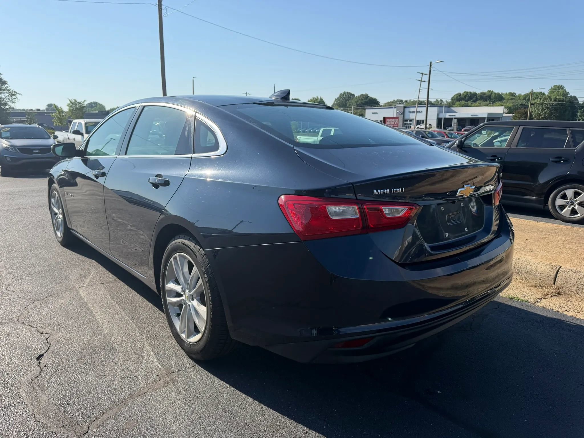 Used 2016 Chevrolet Malibu LT FWD image 5