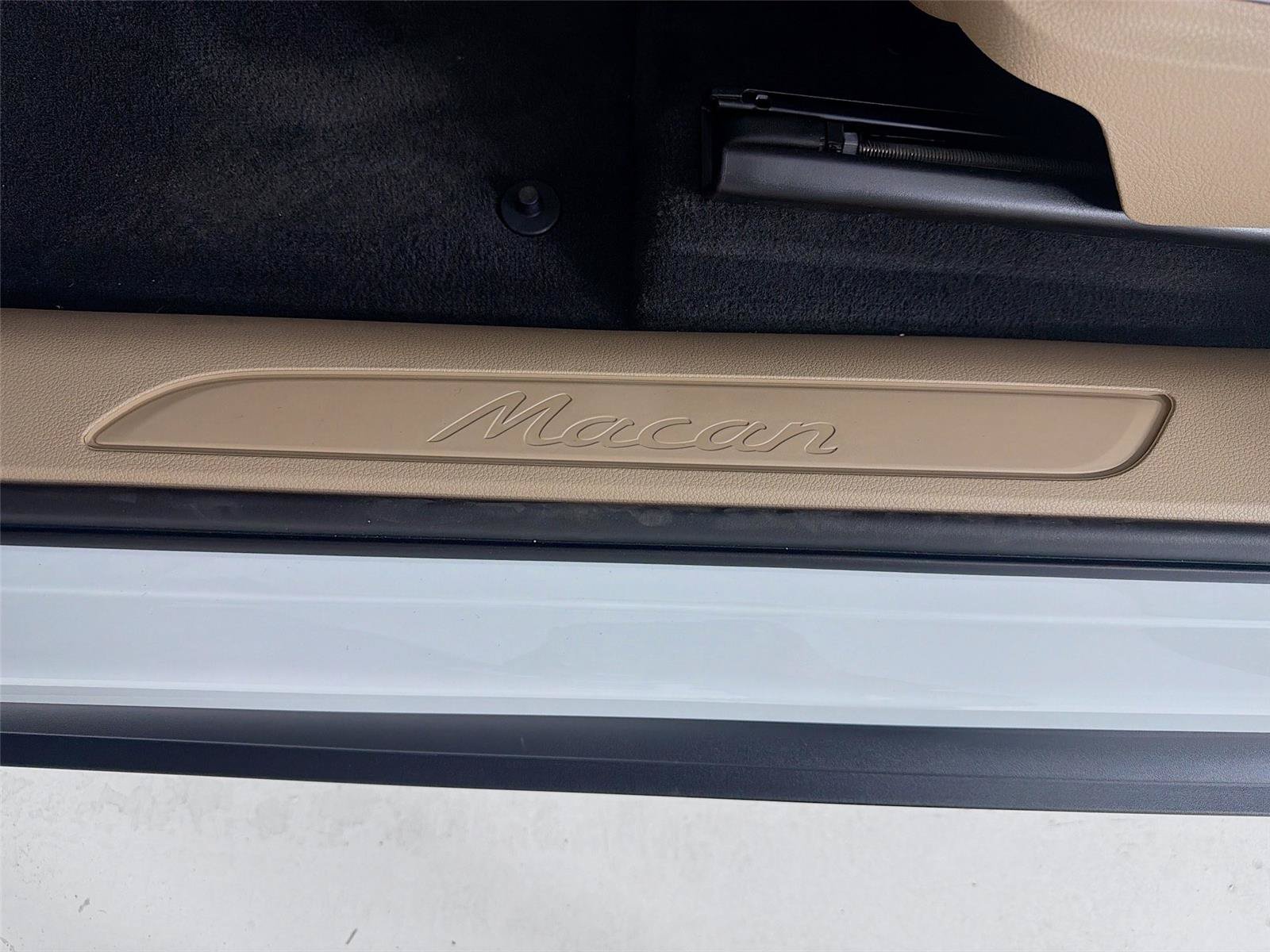 New 2026 Porsche Macan Turbo AWD/4WD image 10
