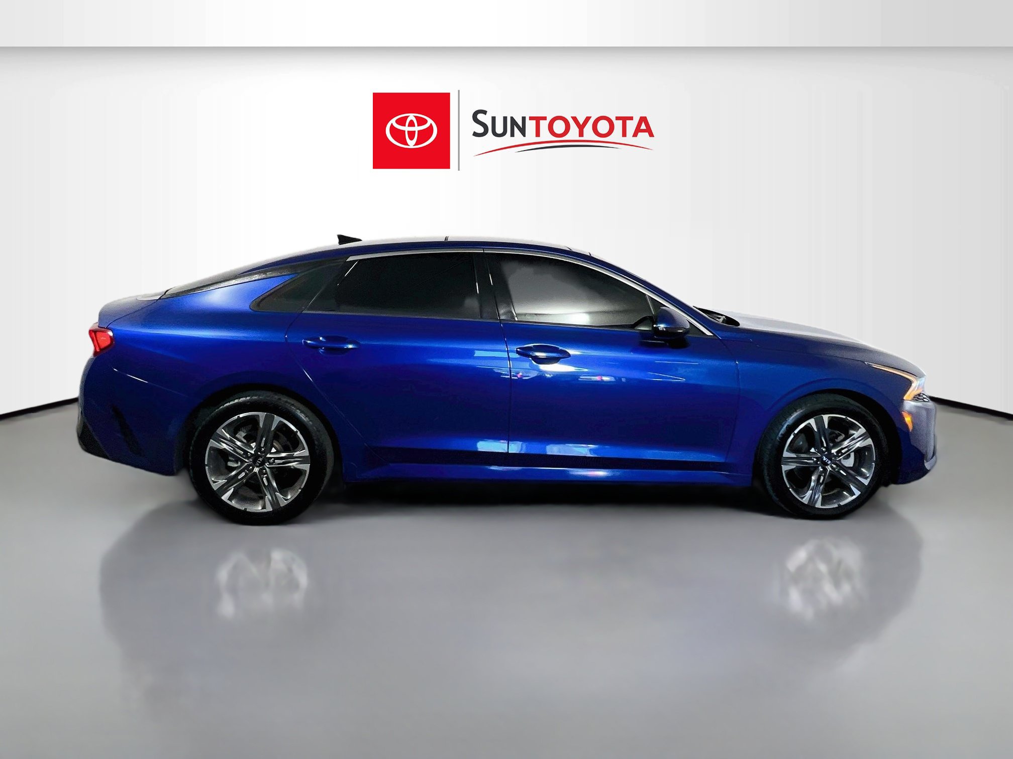 Used 2021 Kia K5 EX FWD image 2