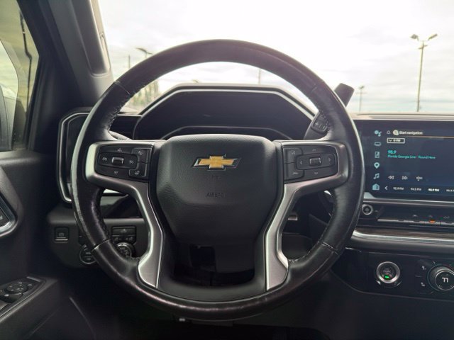 Used 2022 Chevrolet Silverado 1500 LT AWD/4WD image 19