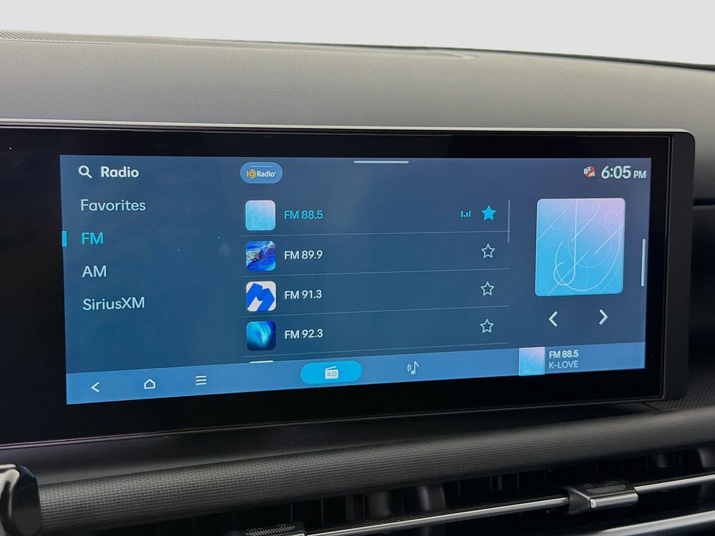 Used 2025 Hyundai Santa Cruz SE image 16