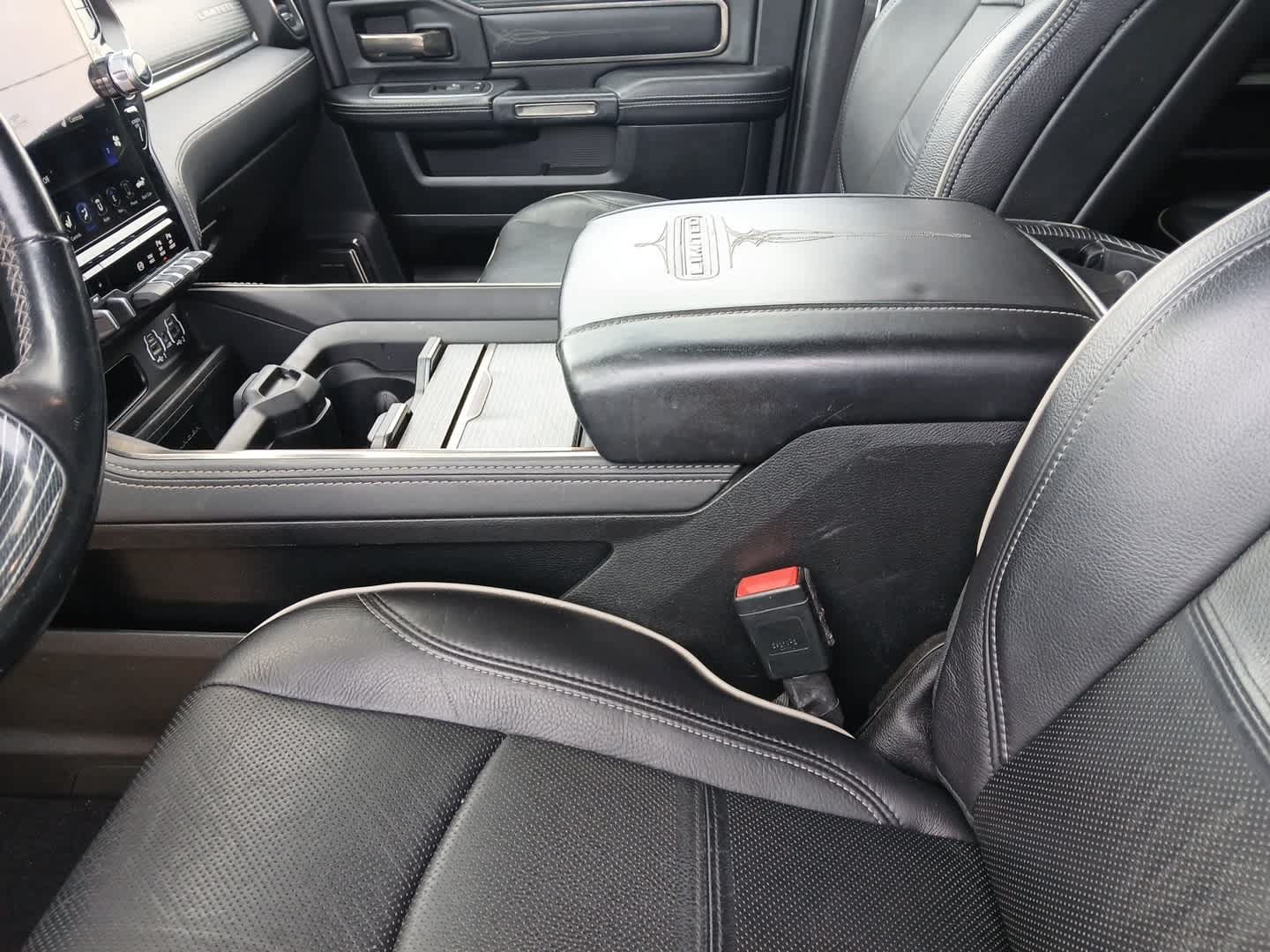 Used 2020 RAM 2500 Limited AWD/4WD image 17