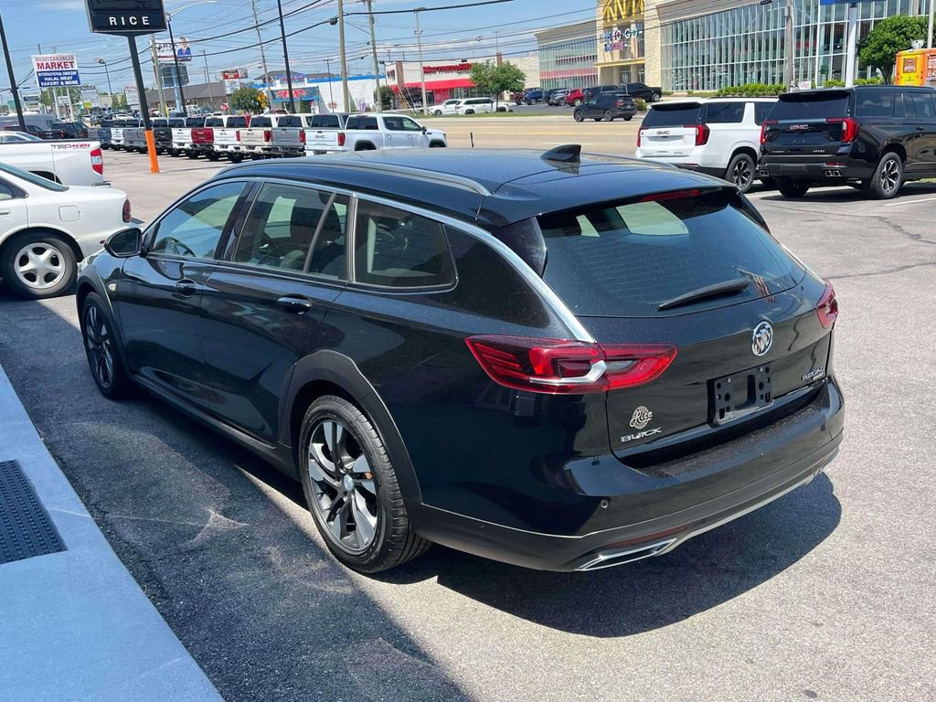 Used 2018 Buick Regal Preferred w/ Sights and Sounds Package AWD/4WD image 5