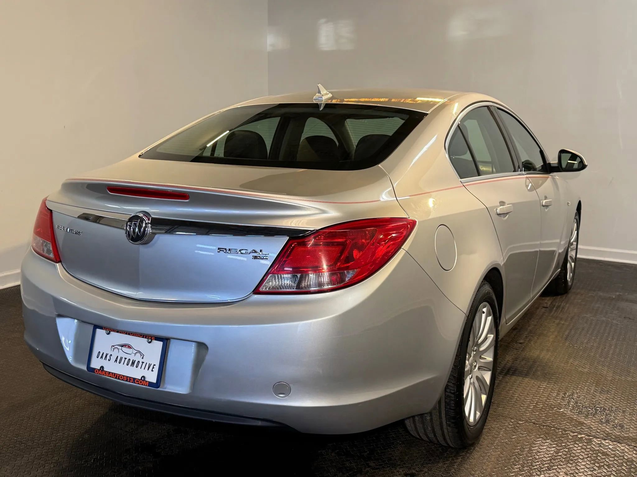 Used 2011 Buick Regal CXL image 4