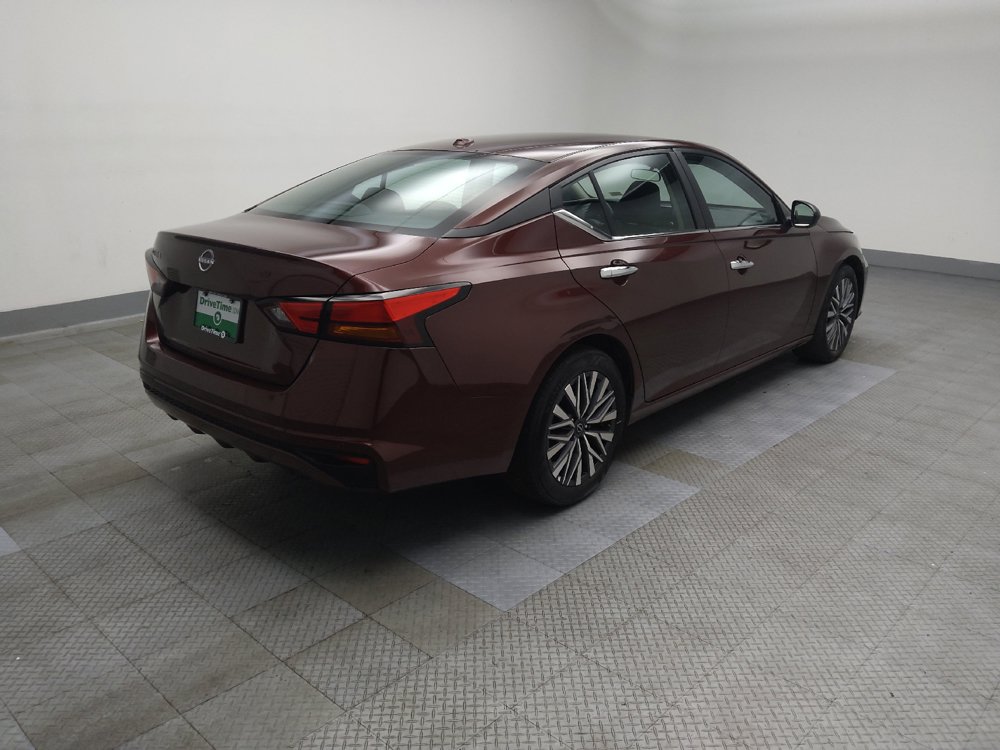 Used 2025 Nissan Altima 2.5 SV FWD image 10