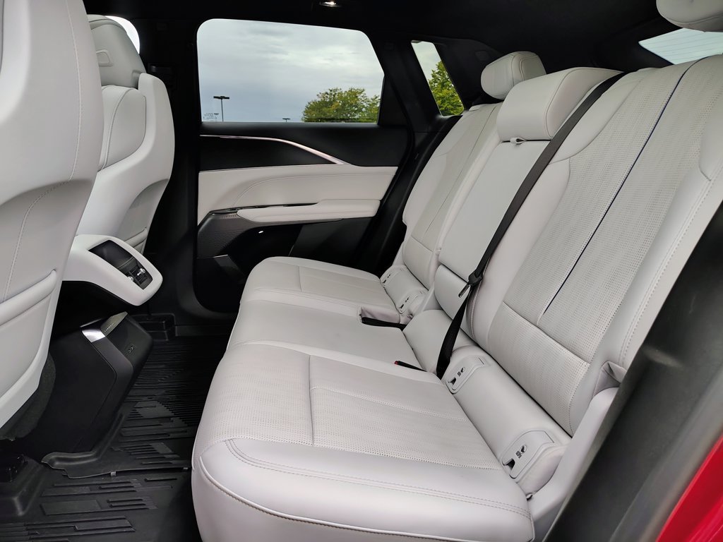 Used 2024 Cadillac Lyriq Luxury w/ LPO, Floor Liner Package AWD/4WD image 32