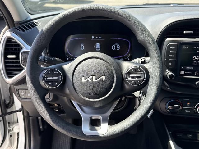 Used 2025 Kia Soul LX w/ LX Technology Package image 18