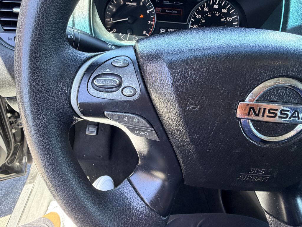 Used 2015 Nissan Pathfinder S AWD/4WD image 16