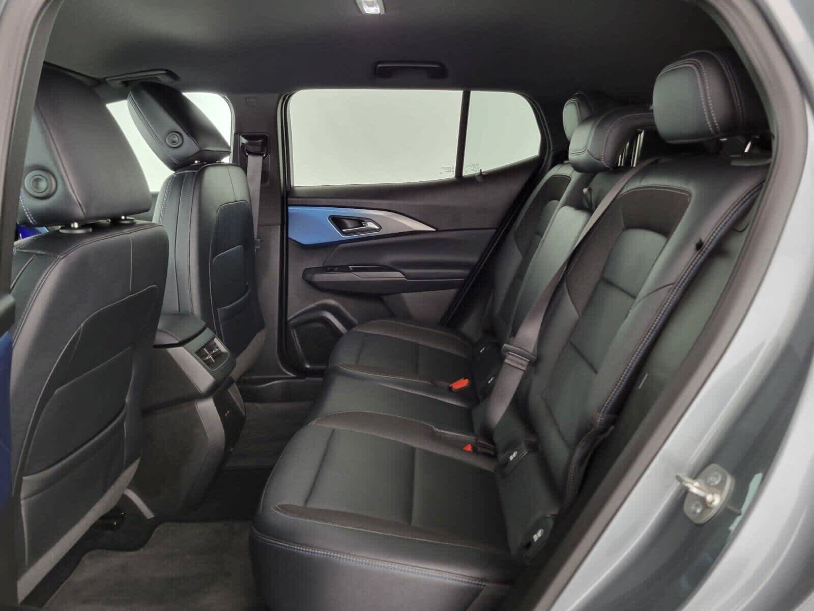 Used 2024 Chevrolet Equinox EV LT FWD image 16