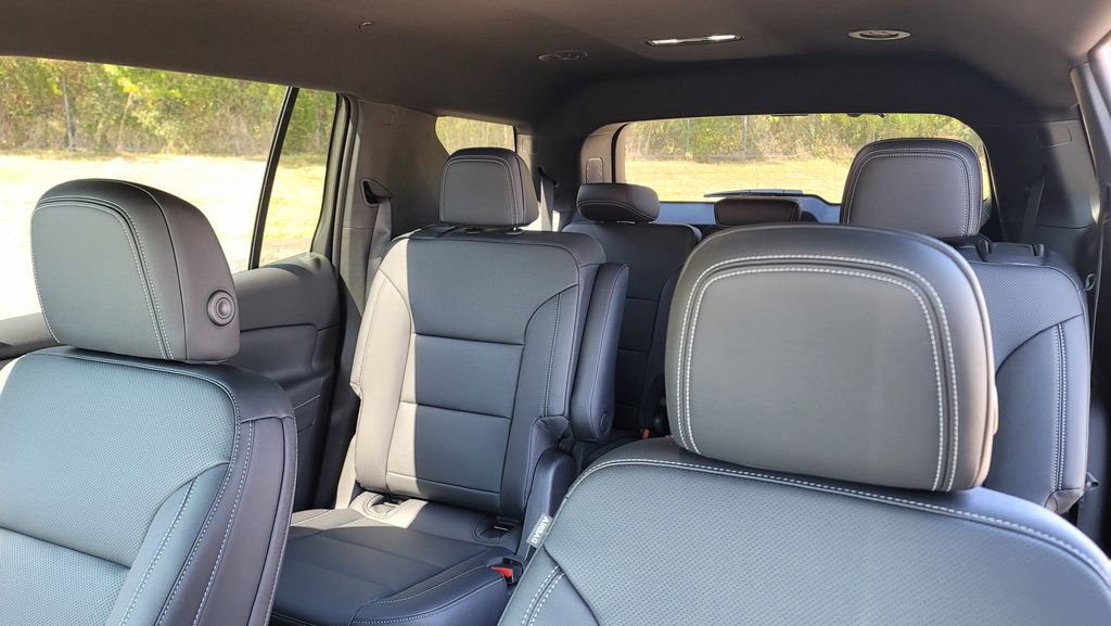 New 2026 Chevrolet Traverse LT w/ Driver Confidence Package image 25