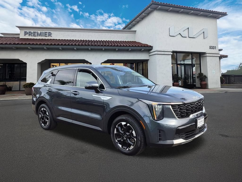 Certified 2024 Kia Sorento S FWD image 2