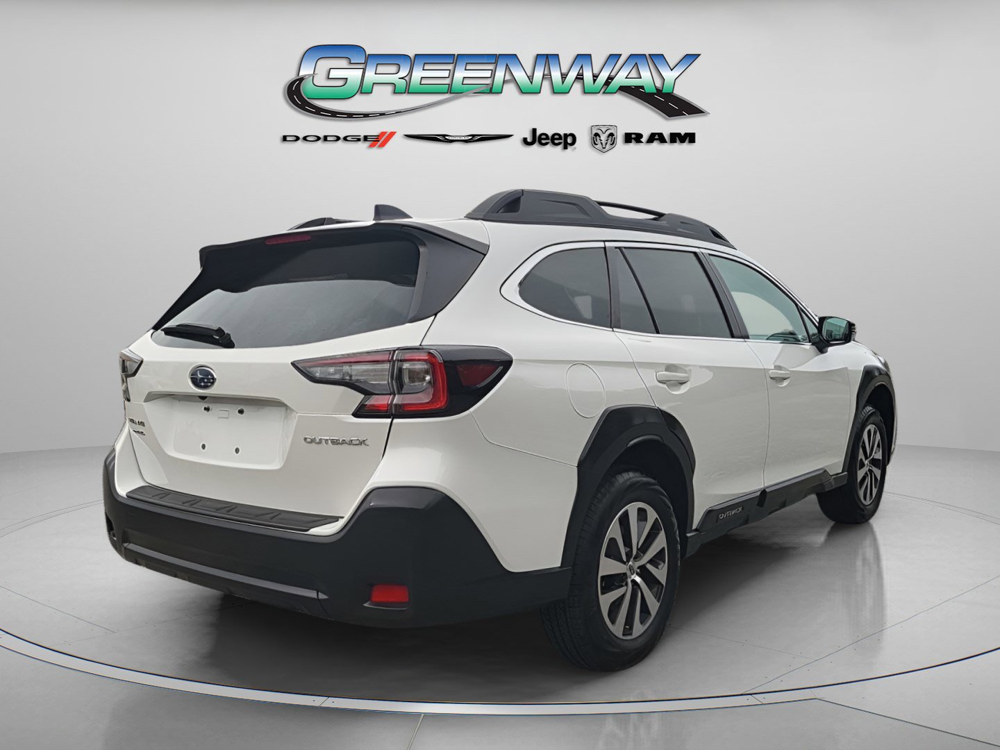 Used 2025 Subaru Outback Premium image 3