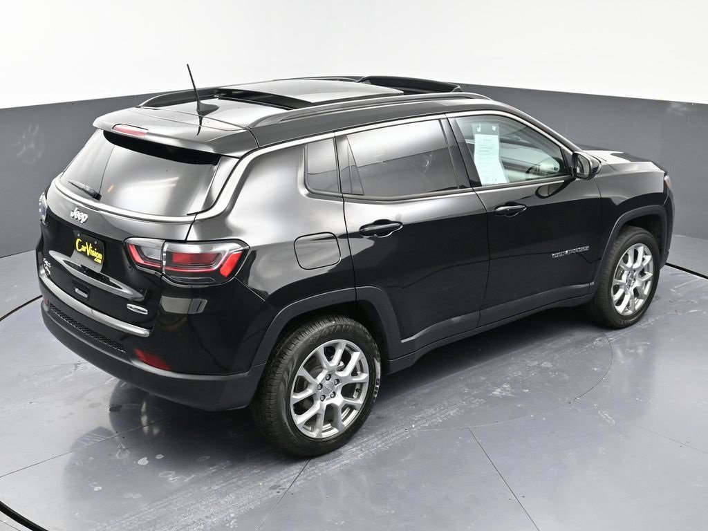 Used 2022 Jeep Compass Latitude w/ Sun and Sound Group image 44