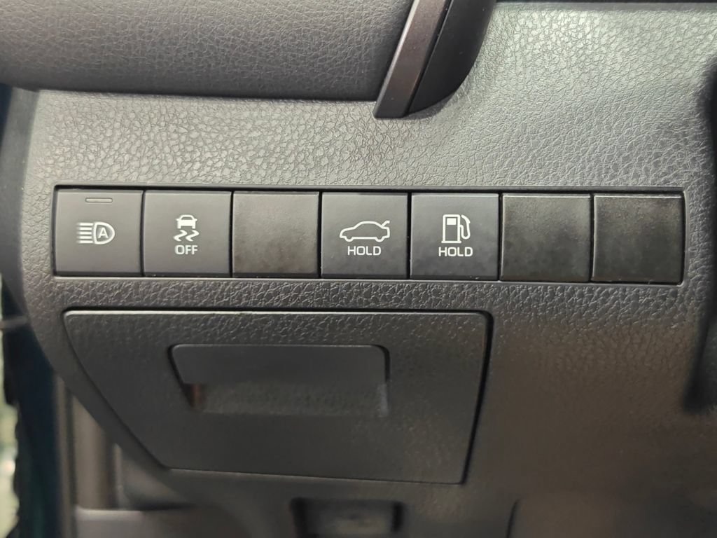 Used 2021 Toyota Camry SE FWD image 38