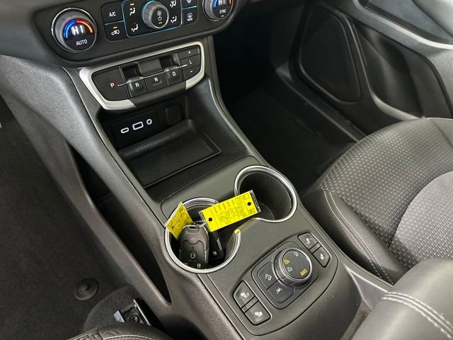 Used 2023 GMC Terrain SLE w/ Driver Convenience Package image 20