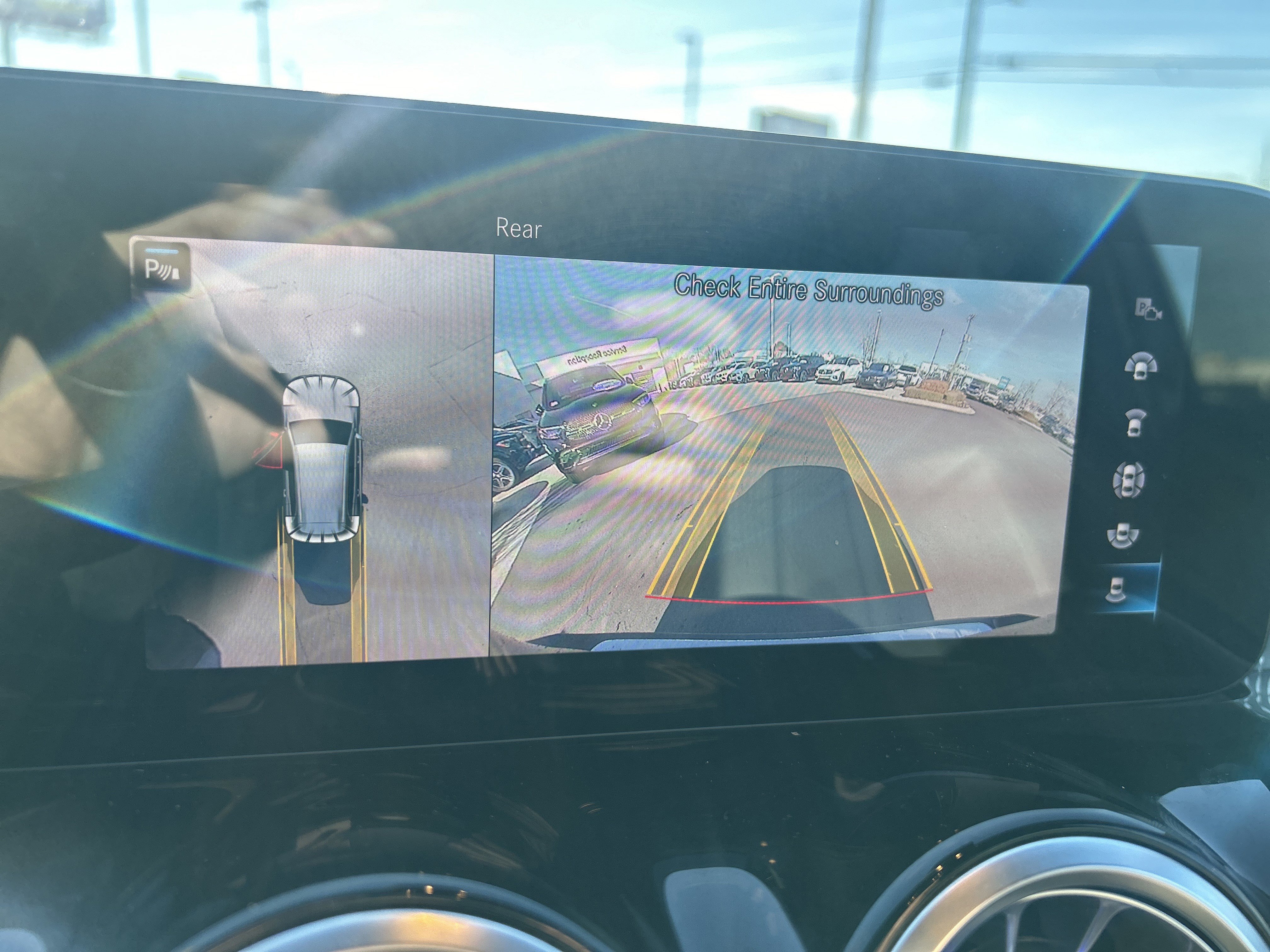 Used 2022 Mercedes-Benz GLB 250 w/ Premium Package Lite image 25