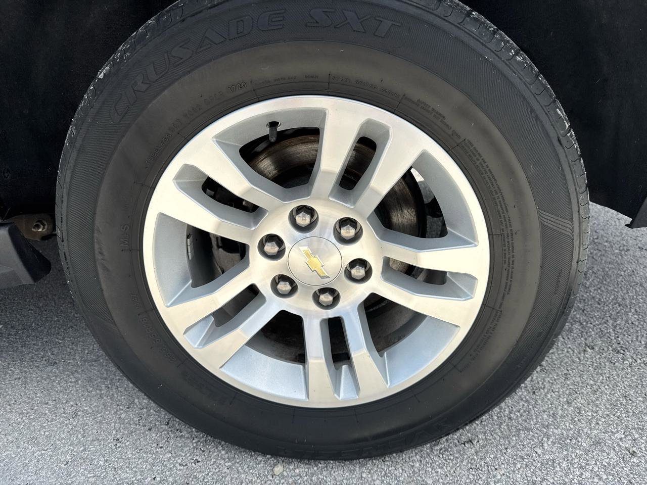 Used 2020 Chevrolet Suburban LT image 38