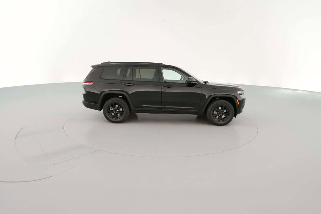 New 2025 Jeep Grand Cherokee L Laredo image 14