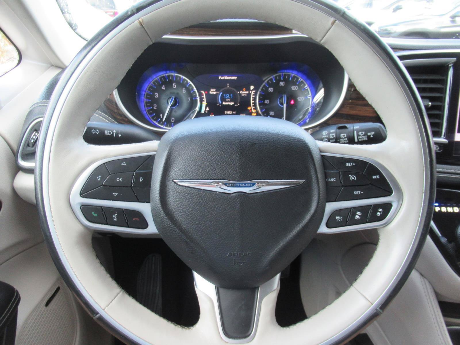 Used 2021 Chrysler Pacifica Limited w/ Premium & Safety Sphere Group AWD/4WD image 23