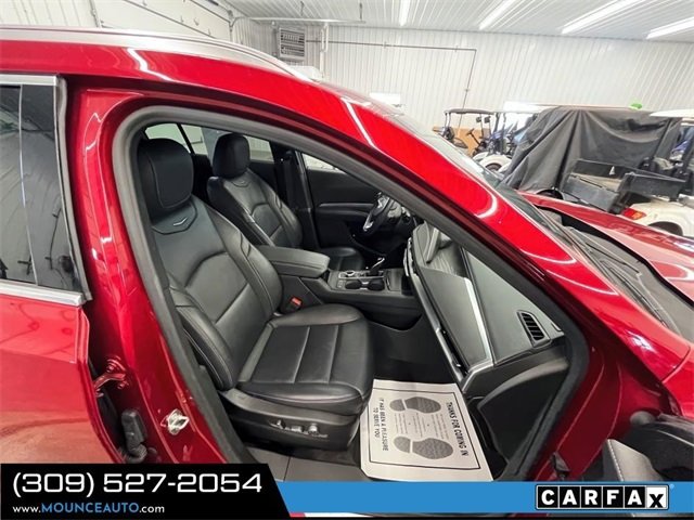Used 2024 Cadillac XT4 Premium Luxury image 5