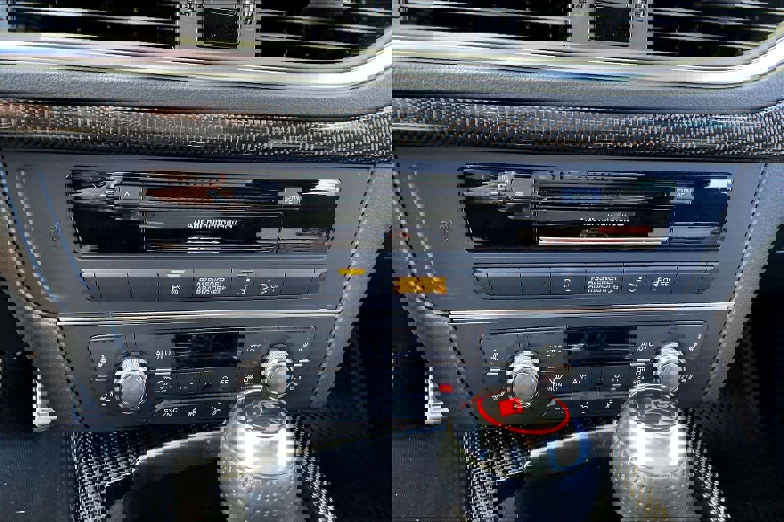 Used 2018 Audi RS 7 w/ Carbon-Optic Package image 6