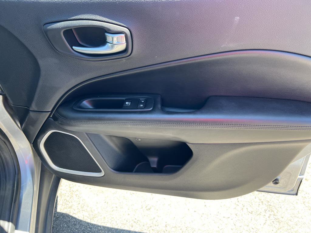 Used 2019 Jeep Compass Altitude image 22