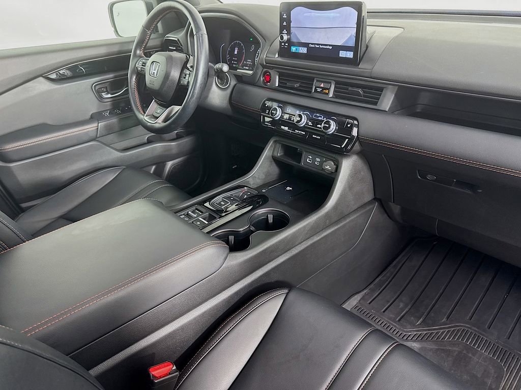 Used 2023 Honda Pilot TrailSport image 38