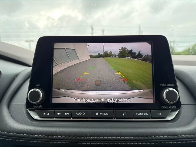 Used 2023 Nissan Rogue SV AWD/4WD image 18