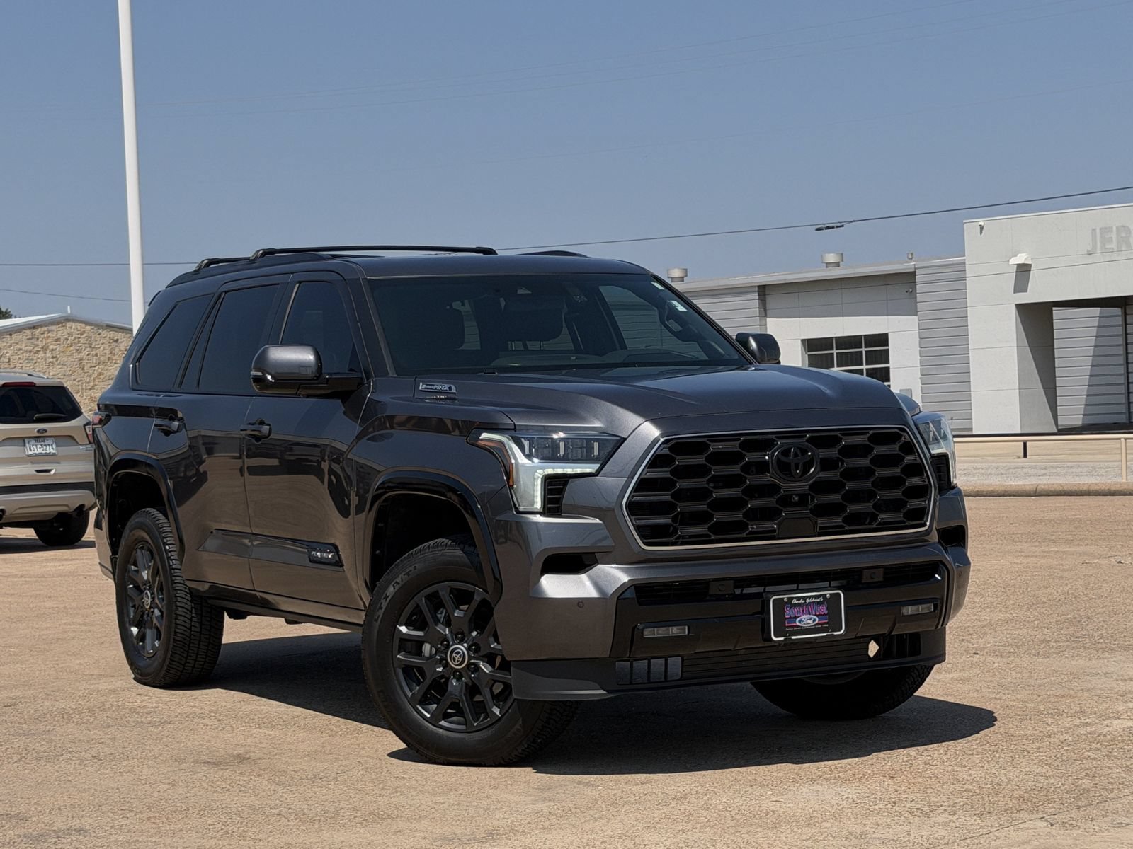 Used 2024 Toyota Sequoia Platinum AWD/4WD video 2