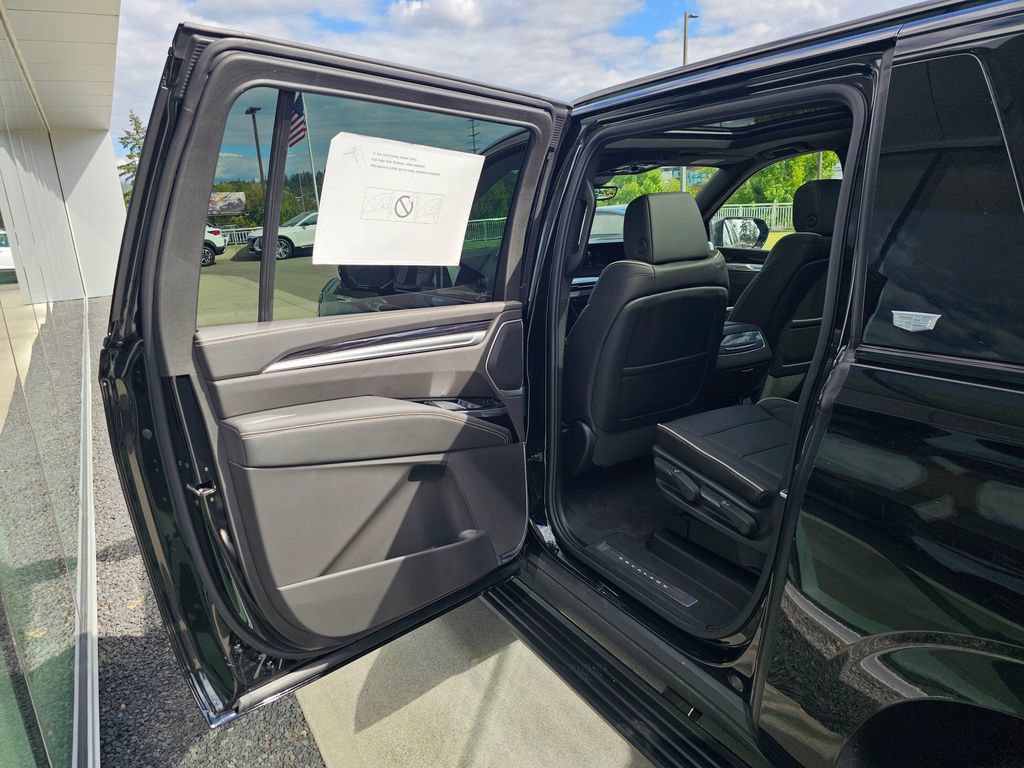 New 2026 Cadillac Escalade ESV Sport AWD/4WD image 16