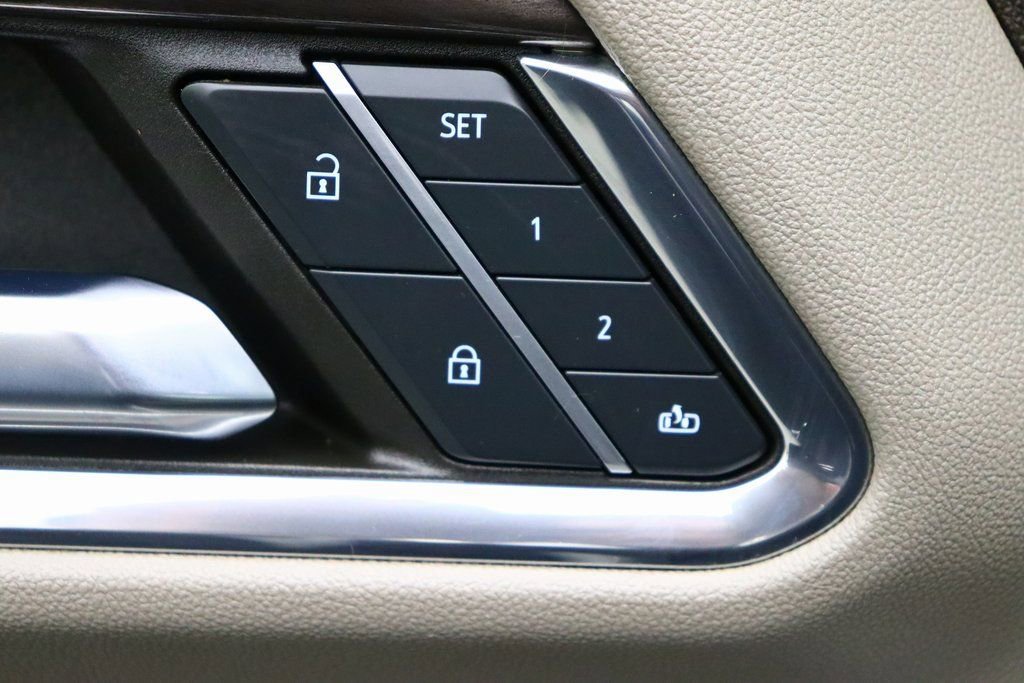 Used 2024 Chevrolet Silverado 3500 LTZ w/ LTZ Plus Package image 11