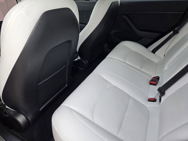 Used 2021 Tesla Model 3 Performance image 31