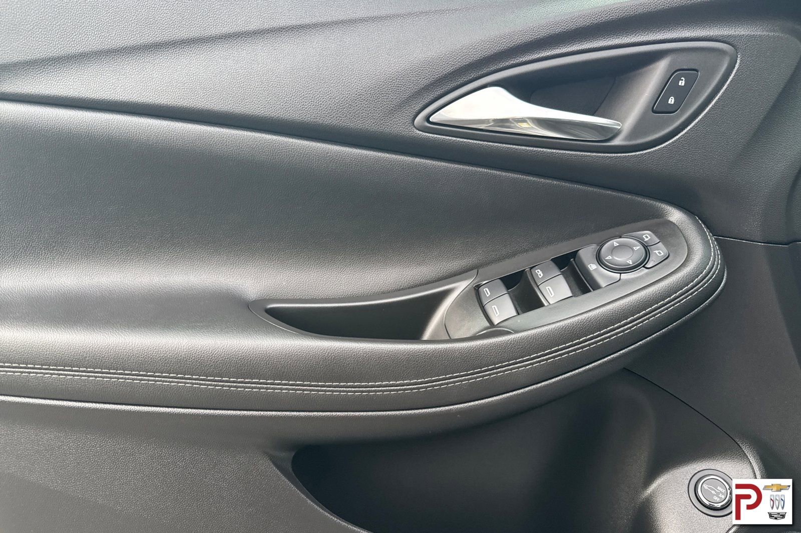 Certified 2023 Buick Encore GX Select w/ Sport Touring Package image 12