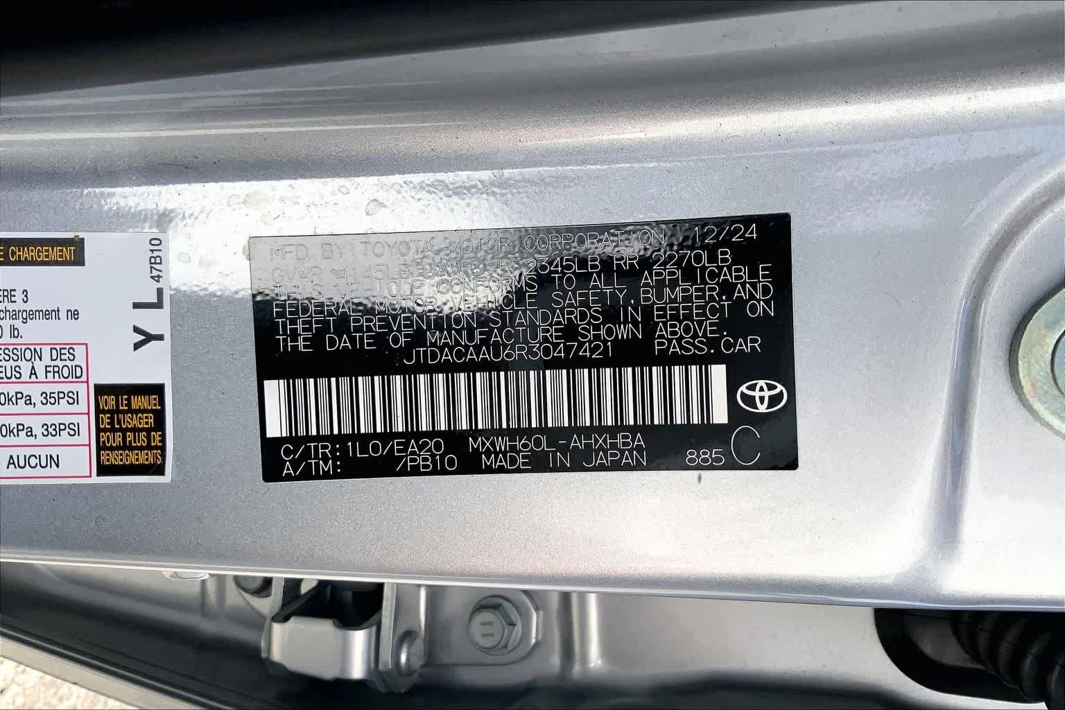 Used 2024 Toyota Prius Limited w/ Limited Premium Package FWD image 36