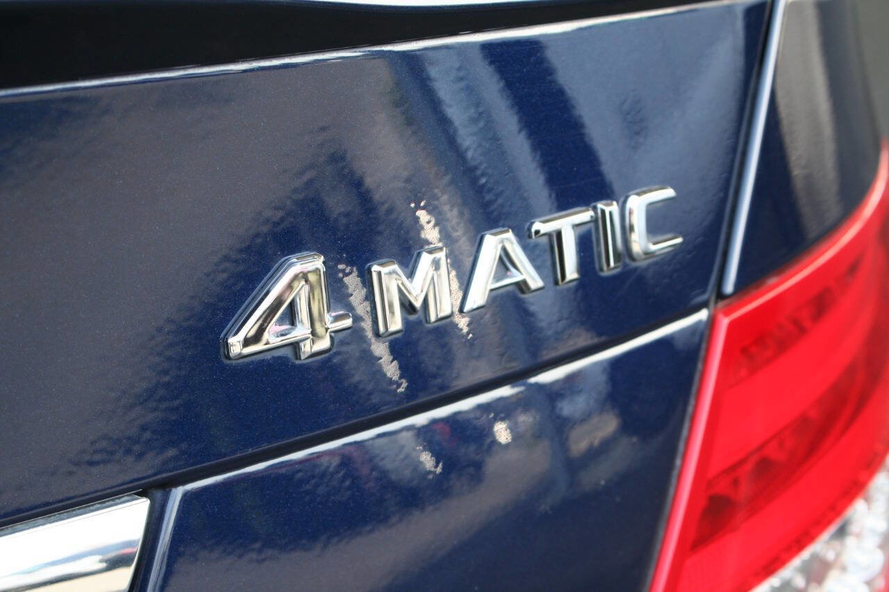 Used 2012 Mercedes-Benz C 300 C 300 Luxury 4MATIC AWD 4dr Se image 31