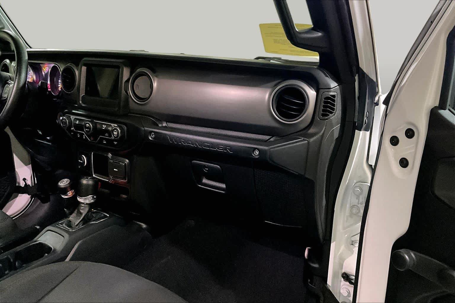 Used 2022 Jeep Wrangler Unlimited Sport AWD/4WD image 17