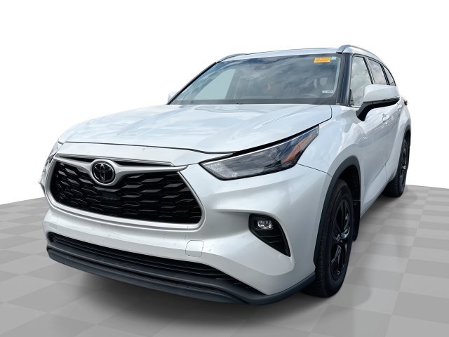 Used 2022 Toyota Highlander XLE