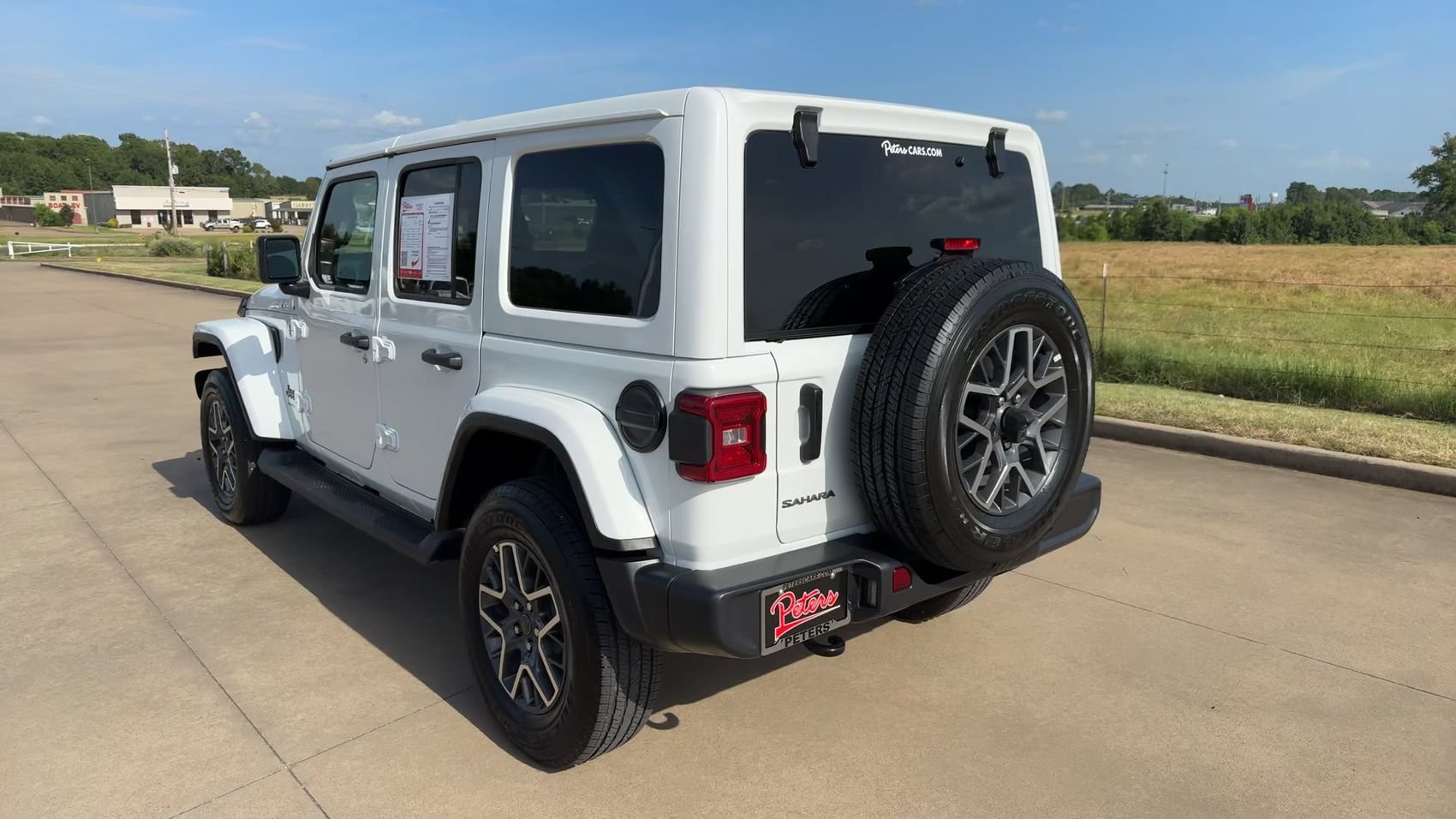 Used 2026 Jeep Wrangler Unlimited Sahara AWD/4WD image 7
