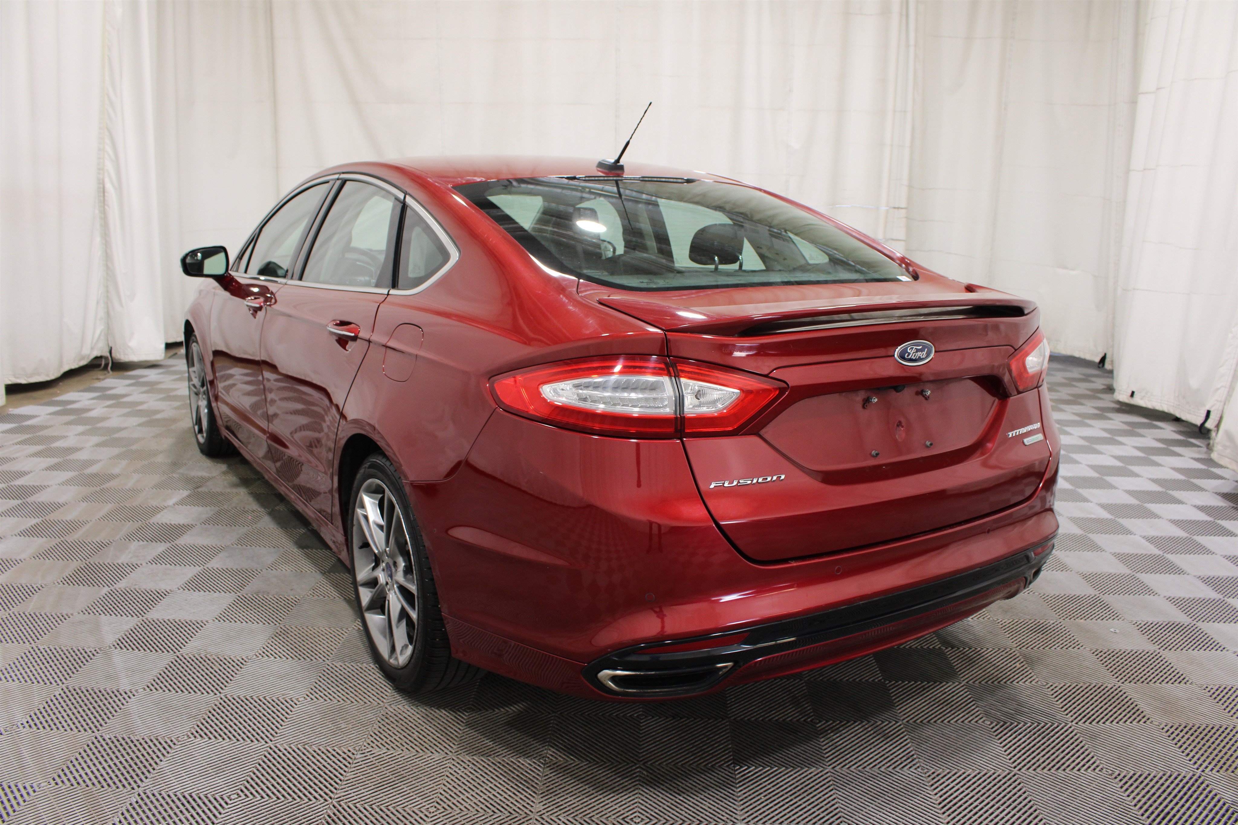 Used 2016 Ford Fusion Titanium FWD image 34