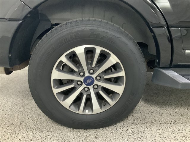 Used 2017 Ford Expedition XLT AWD/4WD image 14