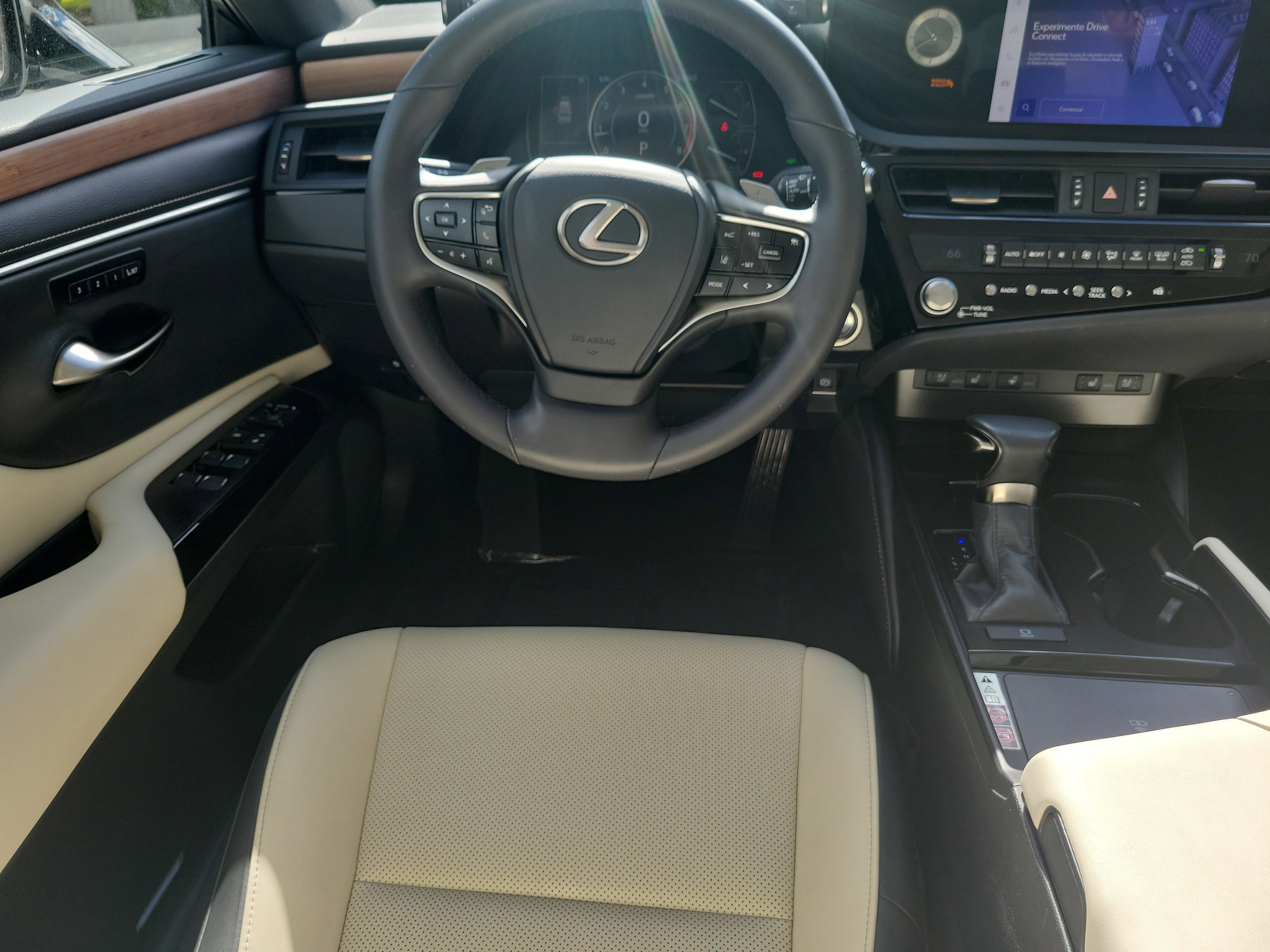 Used 2024 Lexus ES 250 w/ Premium Package image 17