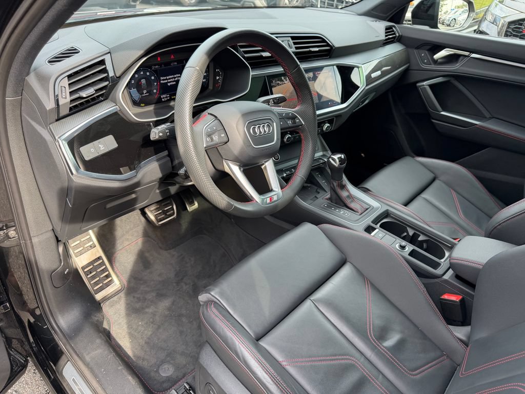 Used 2025 Audi Q3 2.0T Premium Plus w/ Premium Plus Package AWD/4WD image 16