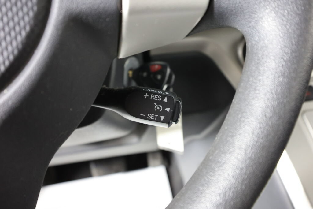 Used 2008 Scion xB FWD image 33