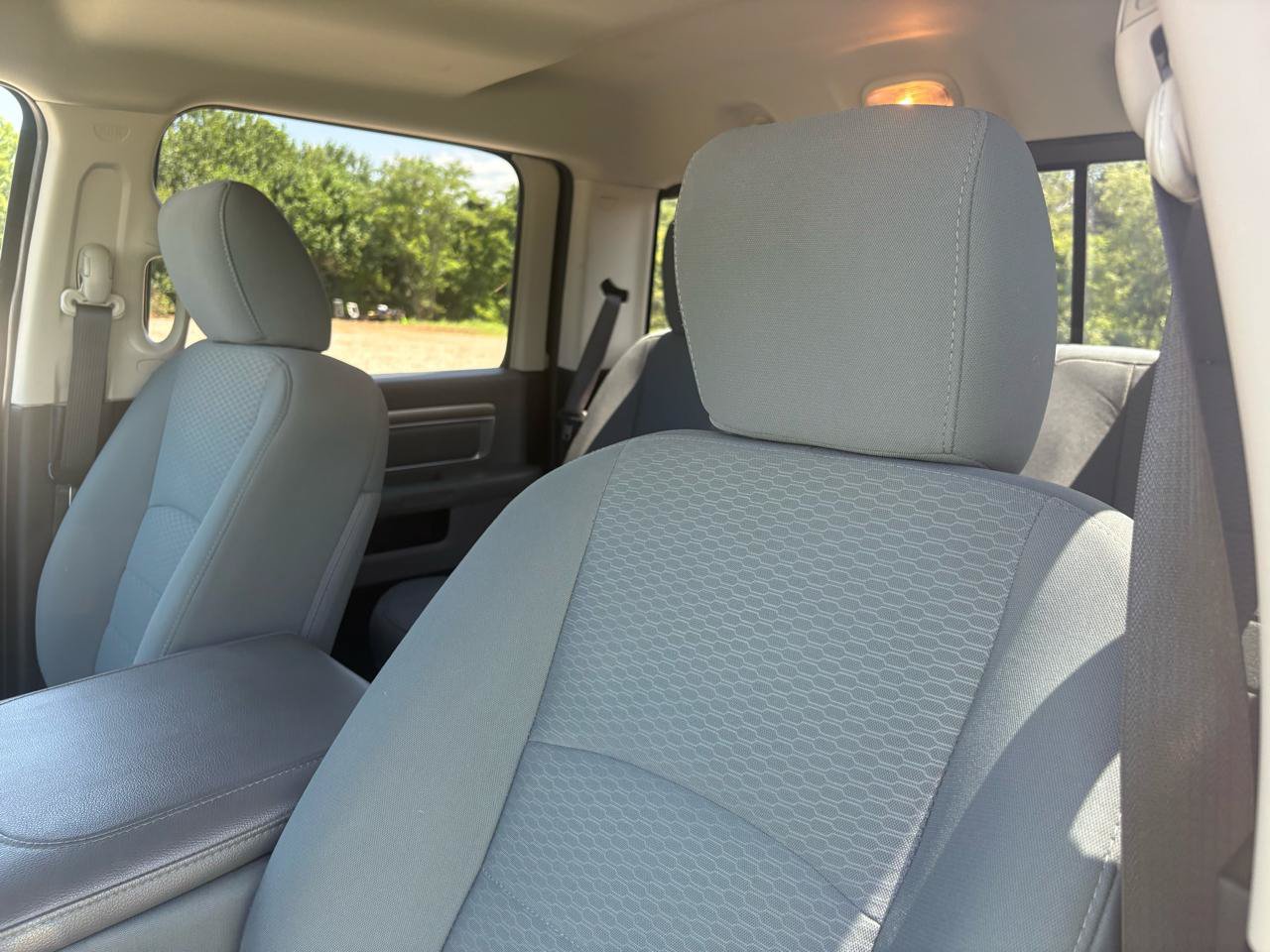 Used 2017 RAM 1500 Classic SLT AWD/4WD image 18