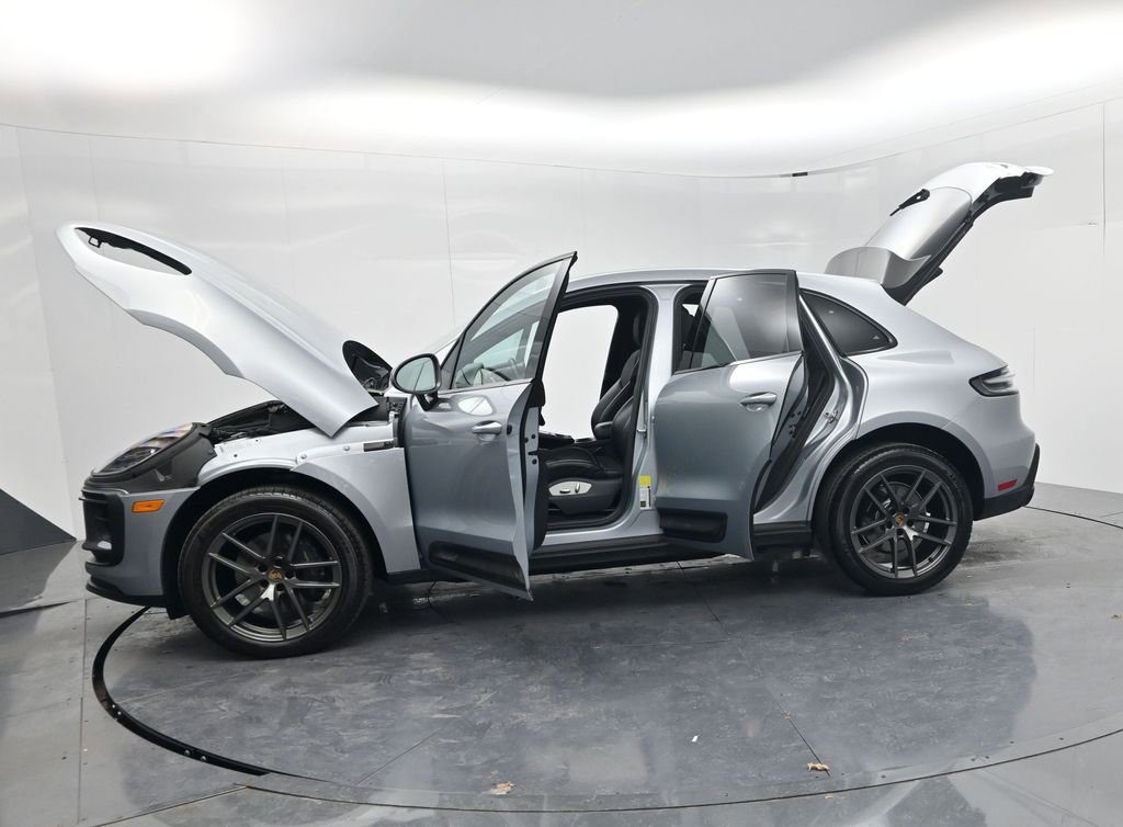 Used 2024 Porsche Macan Turbo image 78