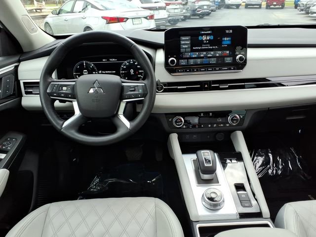 Used 2023 Mitsubishi Outlander SEL 40th Anniversary AWD/4WD image 21