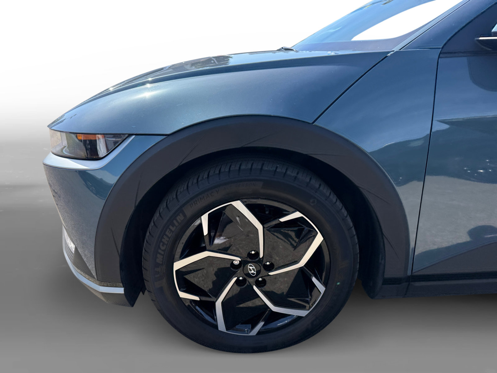 Certified 2024 Hyundai Ioniq 5 SEL RWD image 9