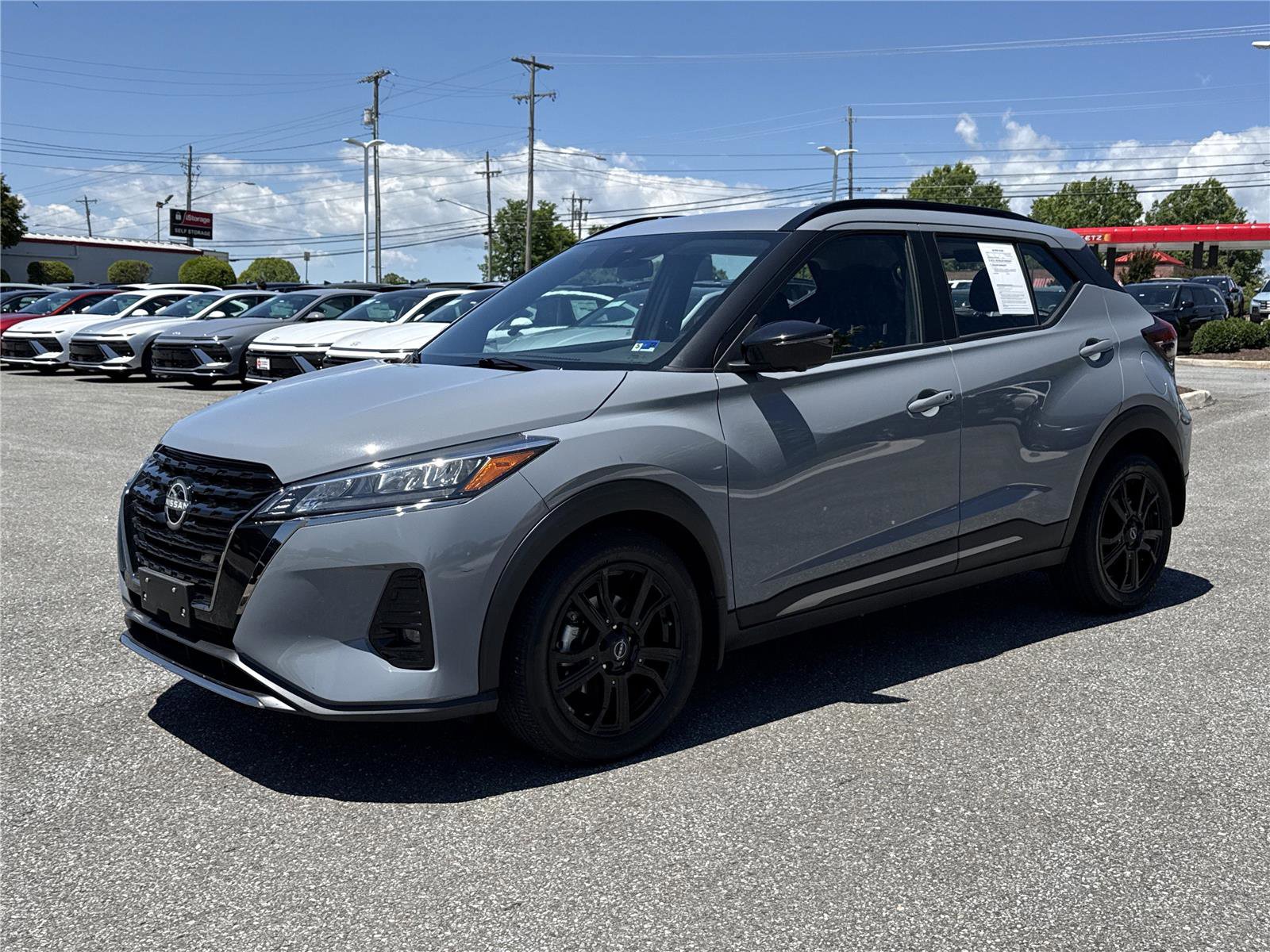 Used 2023 Nissan Kicks SR FWD image 8