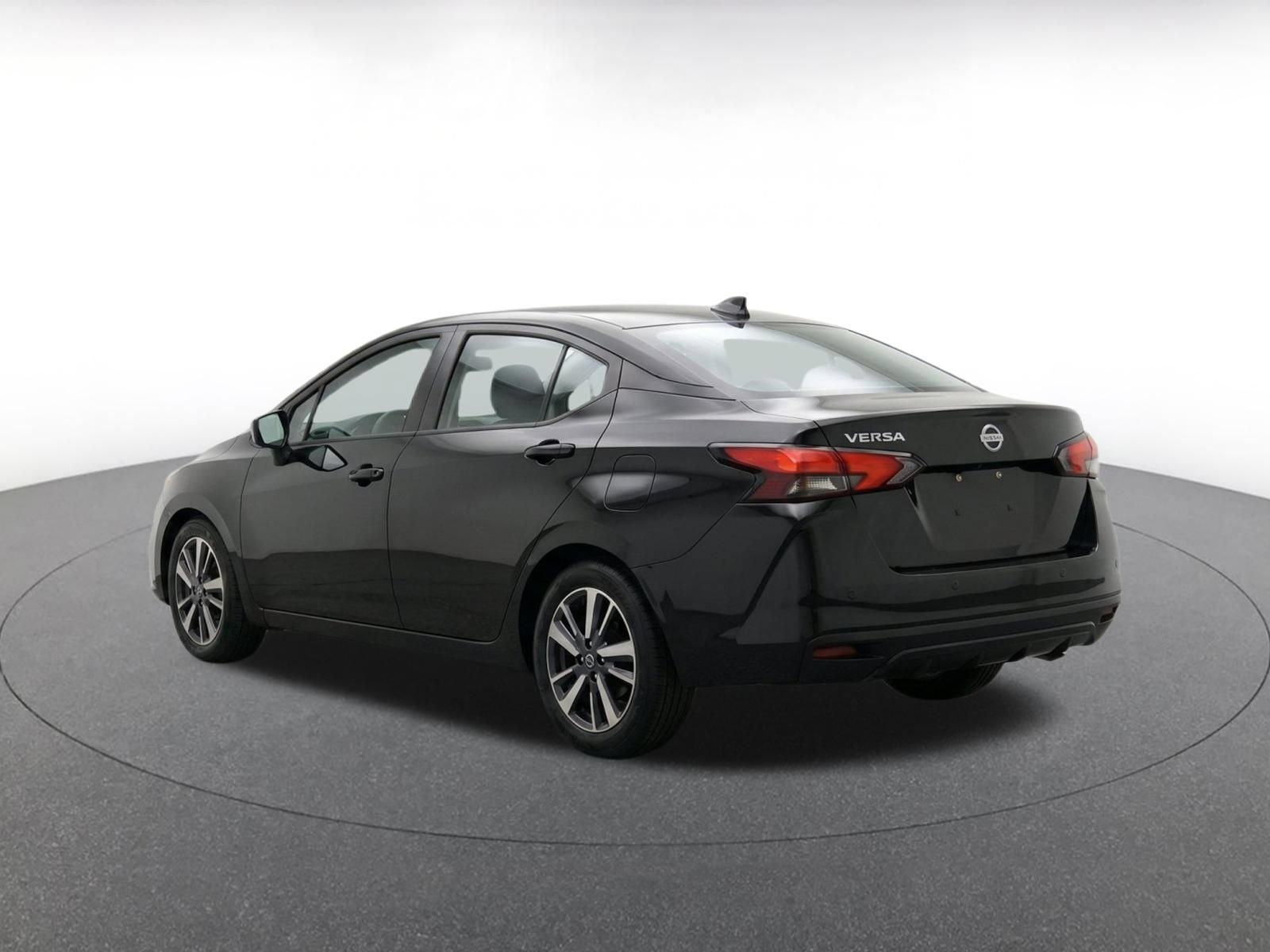 Used 2025 Nissan Versa SV FWD image 7